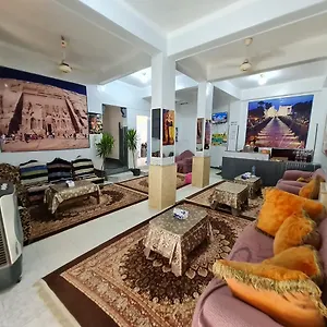 فندق مبيت وإفطار Grand &hostel 