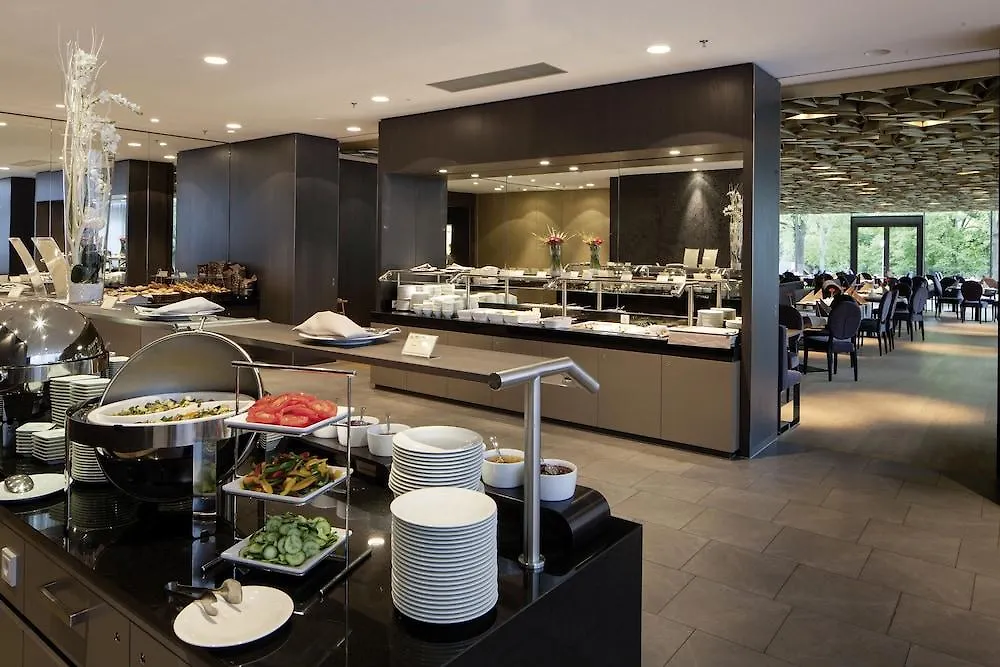 Doubletree By Hilton Vienna Schonbrunn Hotel 4*,