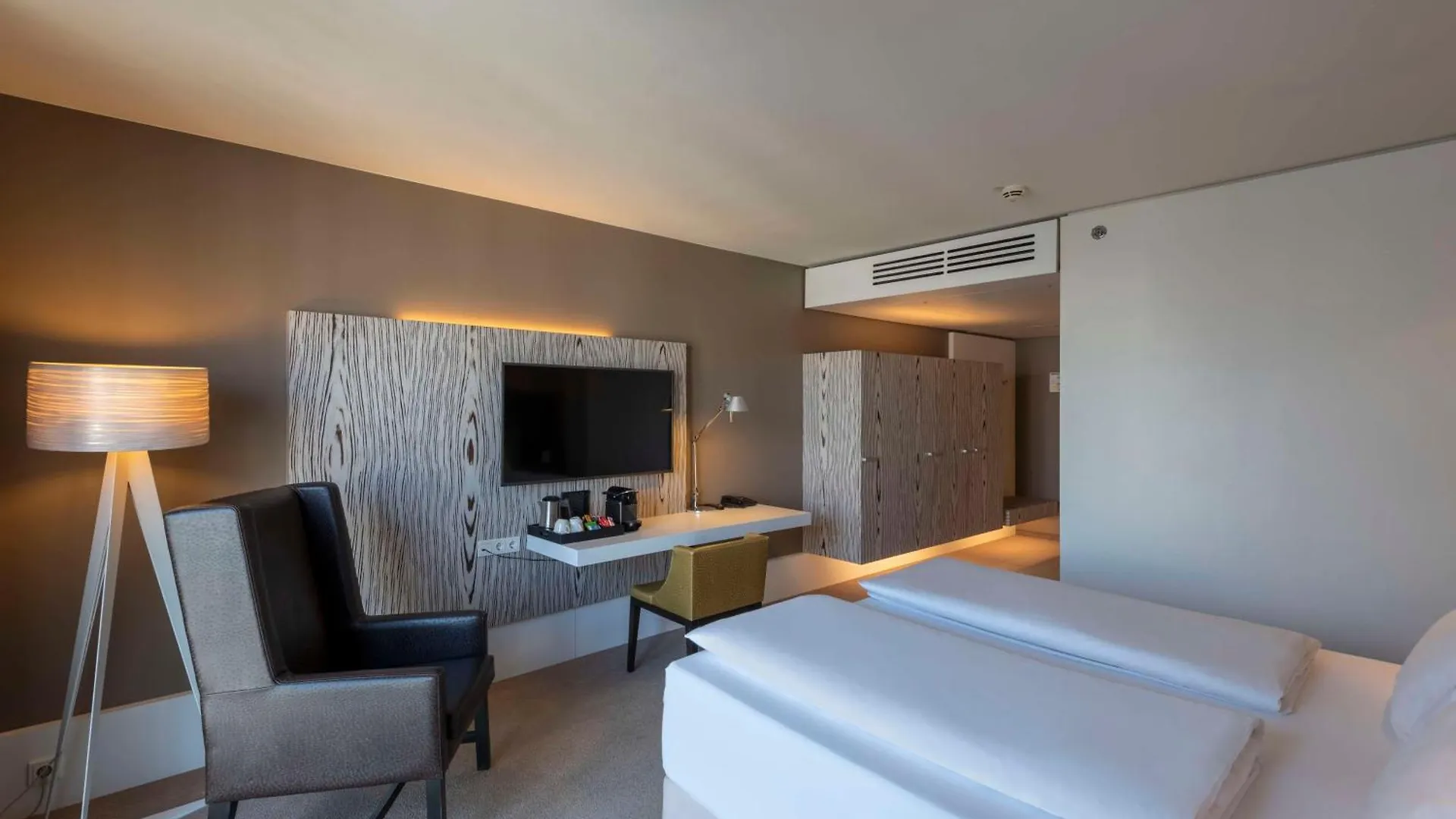 Doubletree By Hilton Vienna Schonbrunn Hotel