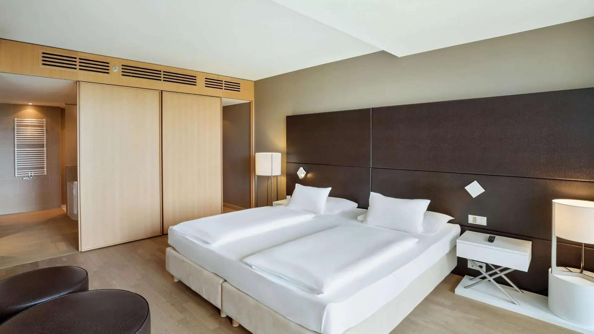 Doubletree By Hilton Vienna Schonbrunn Hotel