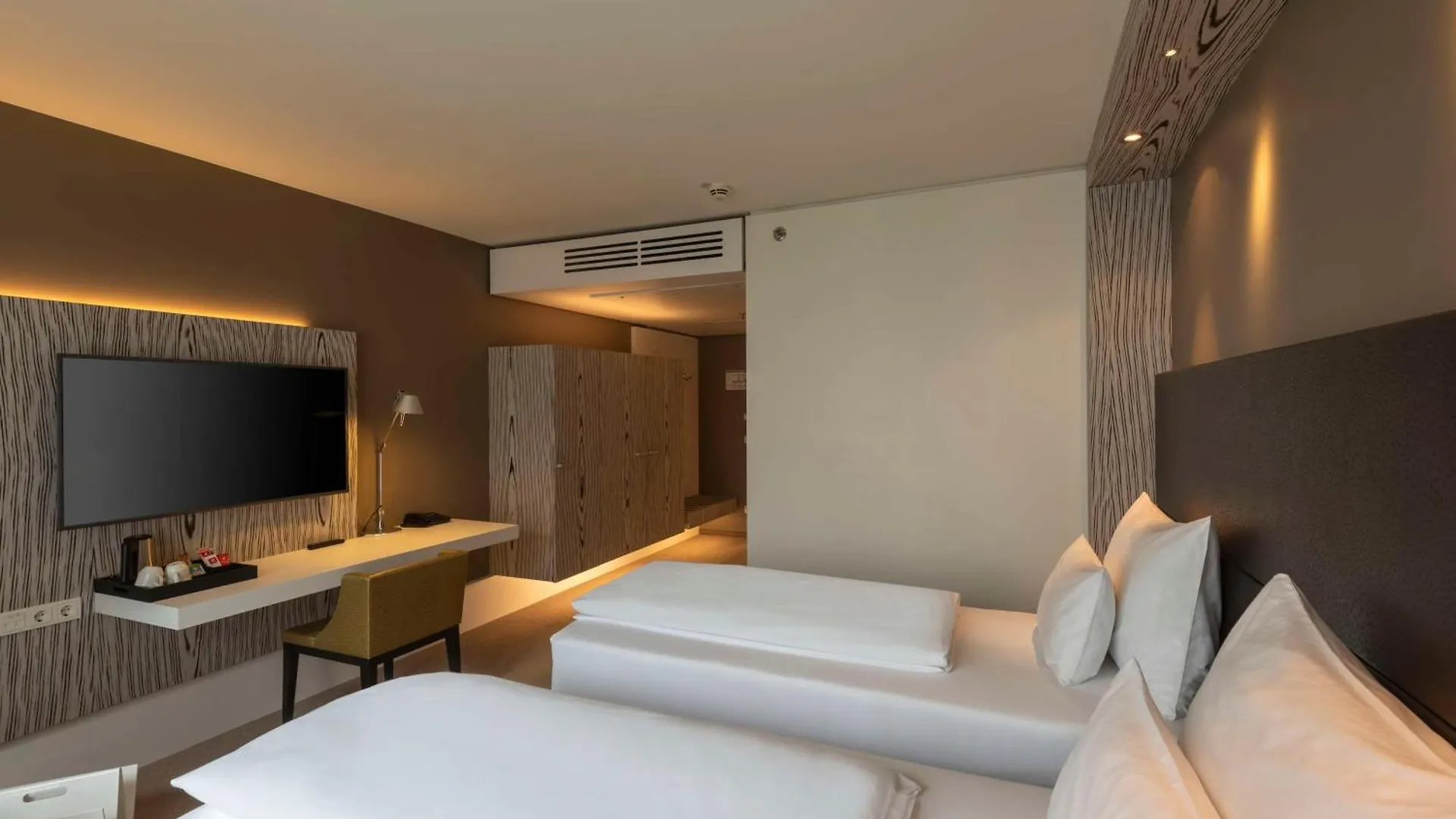 Doubletree By Hilton Vienna Schonbrunn Hotel