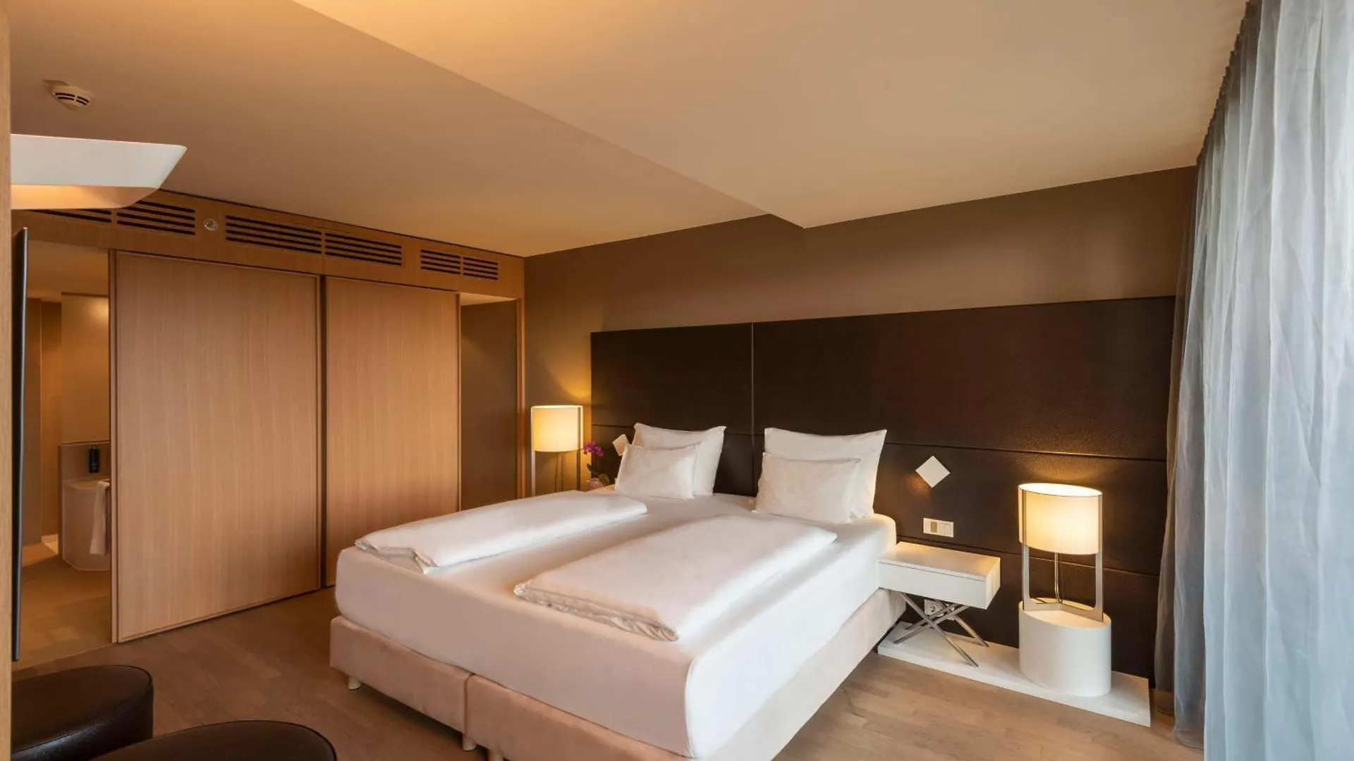 Doubletree By Hilton Vienna Schonbrunn Hotel