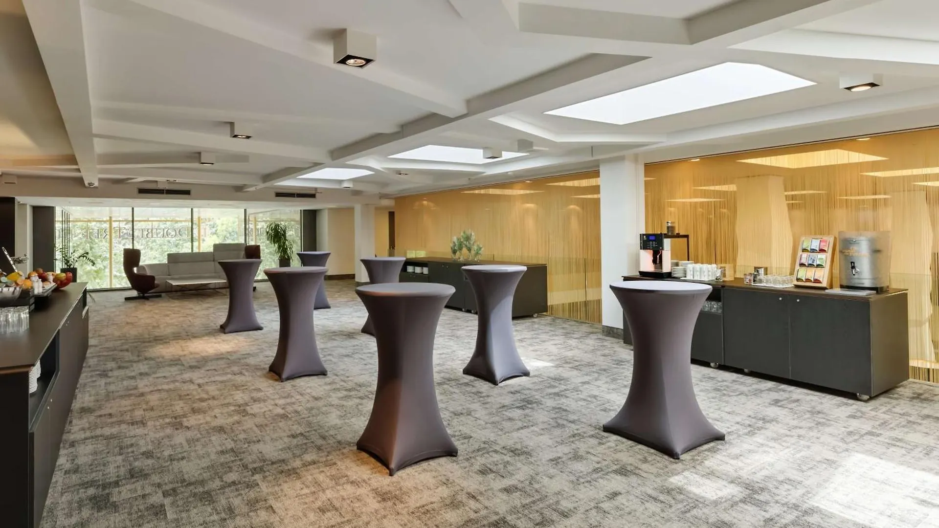 Doubletree By Hilton Vienna Schonbrunn Hotel
