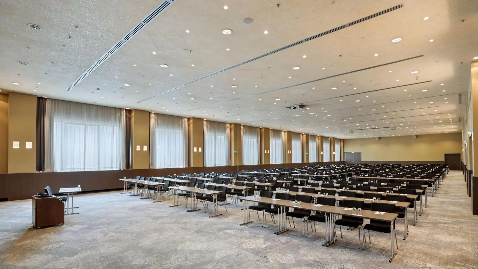 Doubletree By Hilton Vienna Schonbrunn Hotel